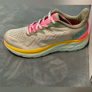 Hoka Free People Clifton 8